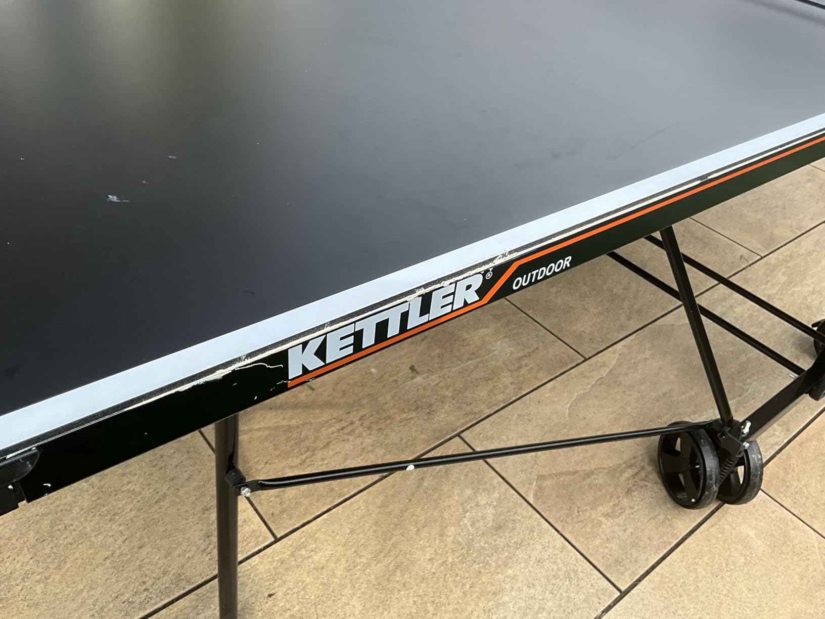 KETTLER Basic Outdoor Tischtennisplatte klappbar Rollen