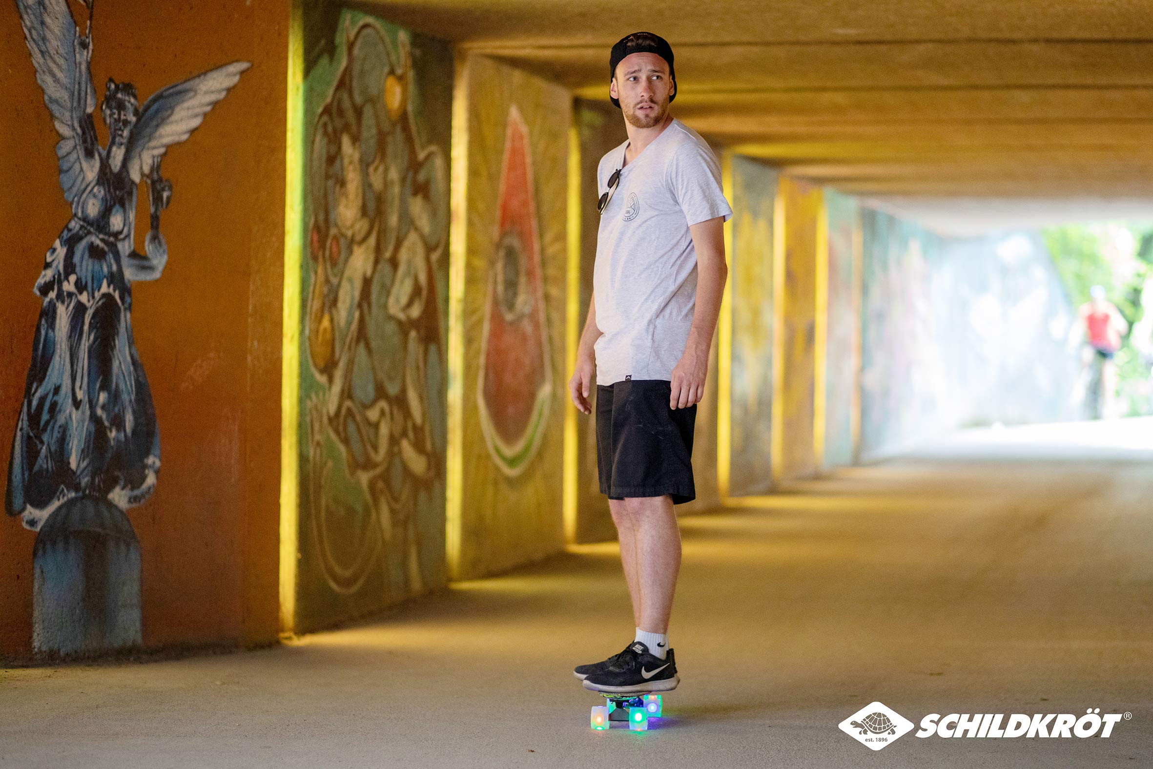 Schildkröt Outdoor Free Spirit Retro Skateboard Camouflage LED