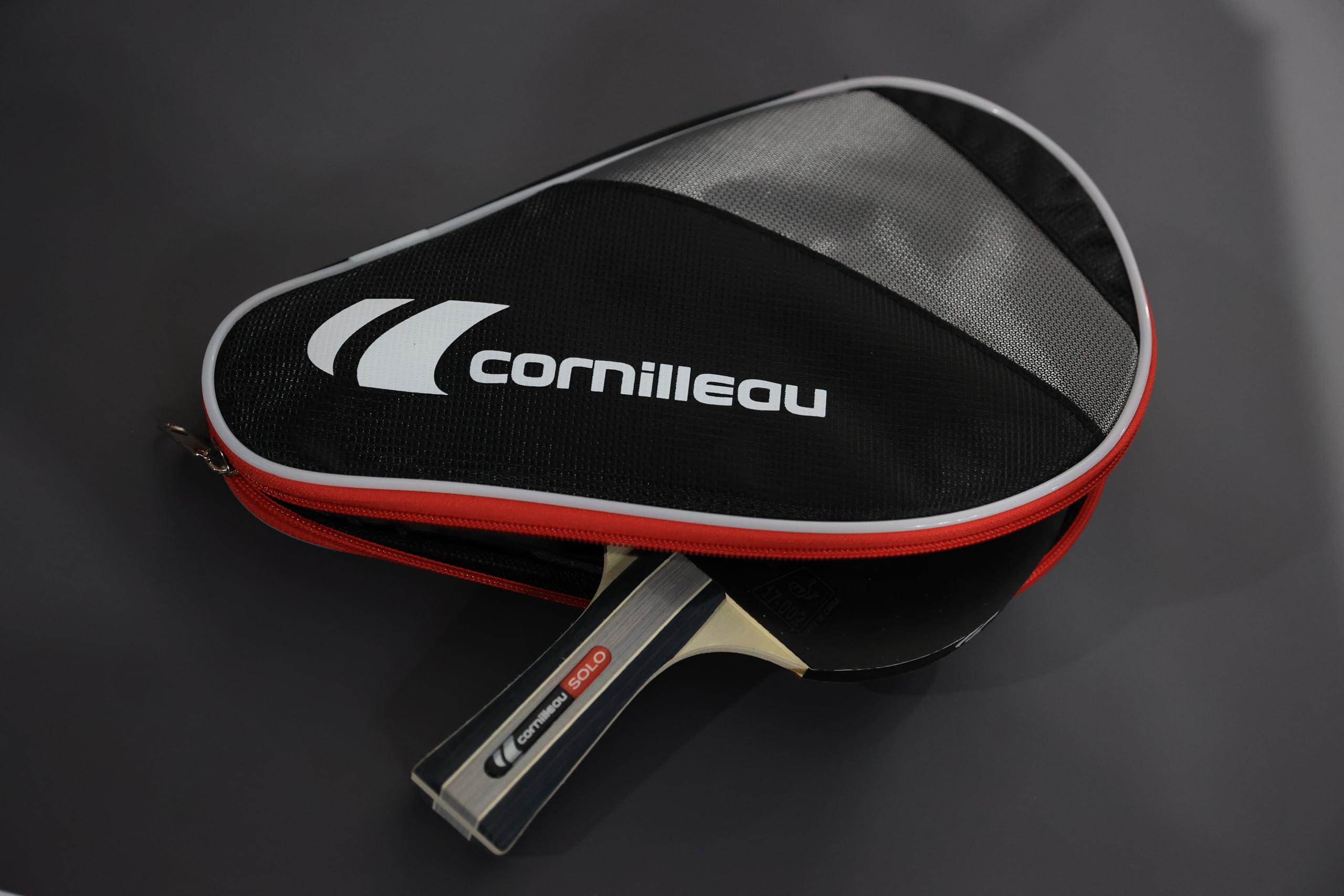 Cornilleau Safe Schägerhülle oval für 1 Schläger + 3 Bälle