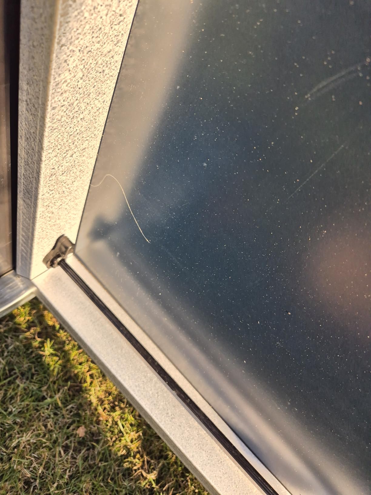 Cornilleau 500X Tischtennisplatte Outdoor Schwarz klappbar