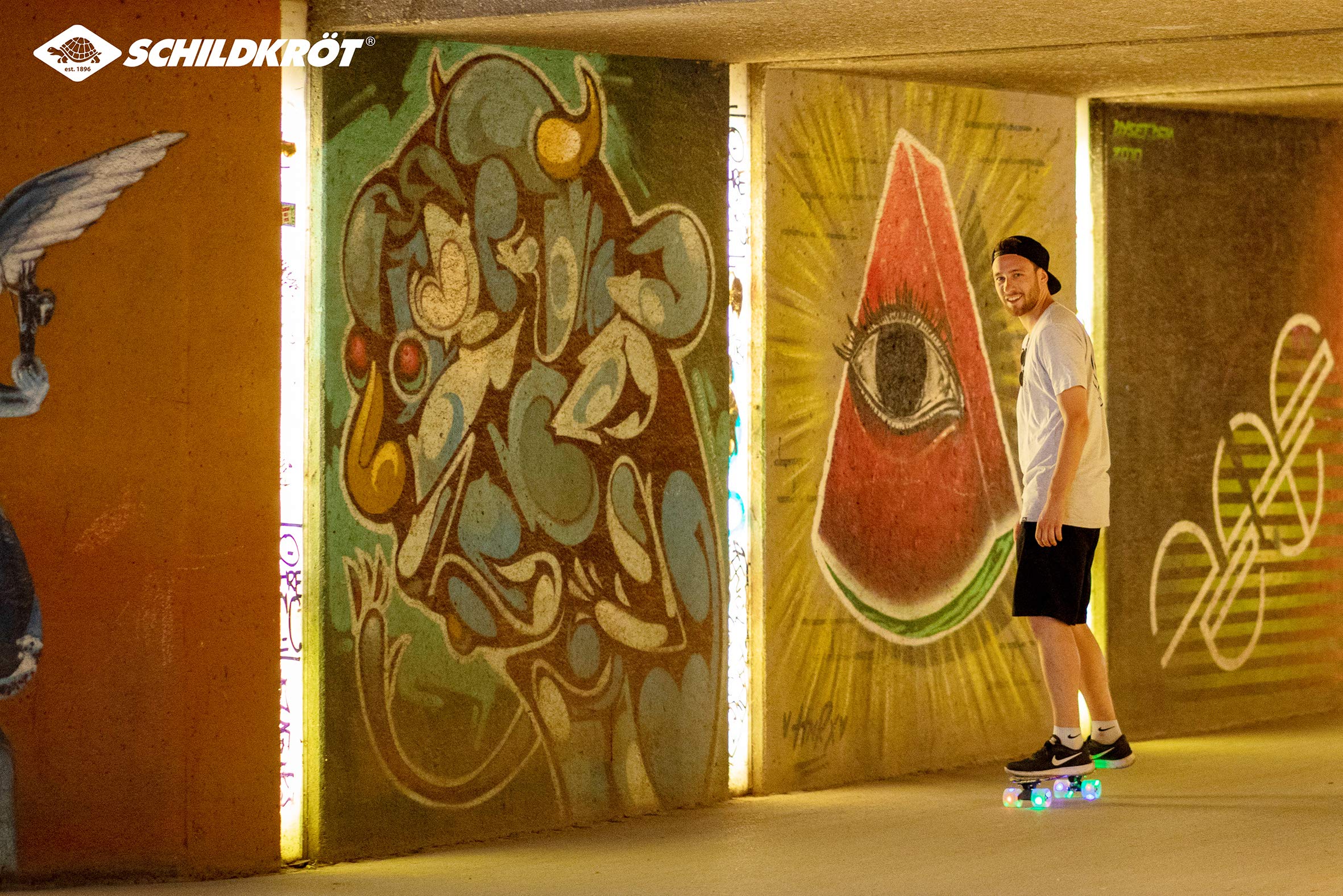 Schildkröt Outdoor Free Spirit Retro Skateboard Camouflage LED