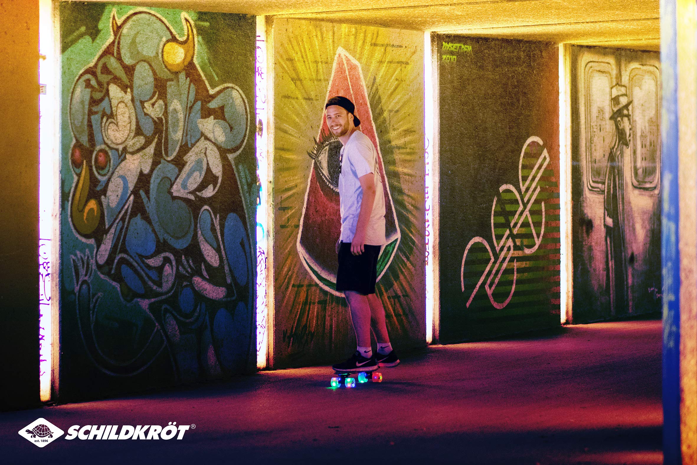 Schildkröt Outdoor Free Spirit Retro Skateboard Camouflage LED